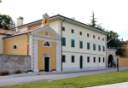 Chiesa e case ater